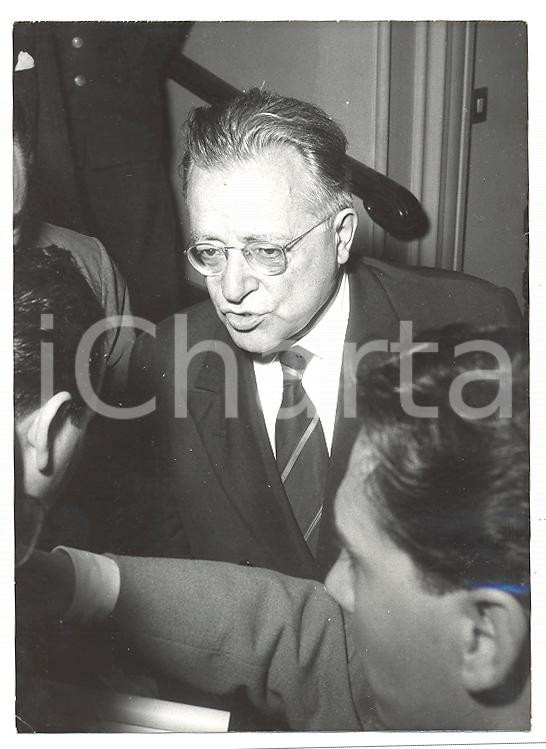 1957 ROMA - PCI Palmiro TOGLIATTI intervistato durante formazione nuovo governo