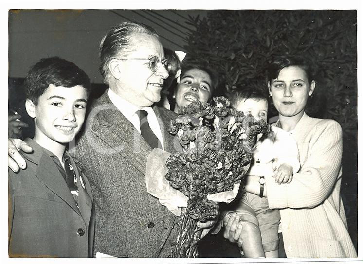 1958 ROMA PCI Palmiro TOGLIATTI chiude campagna elettorale con giovani italiani