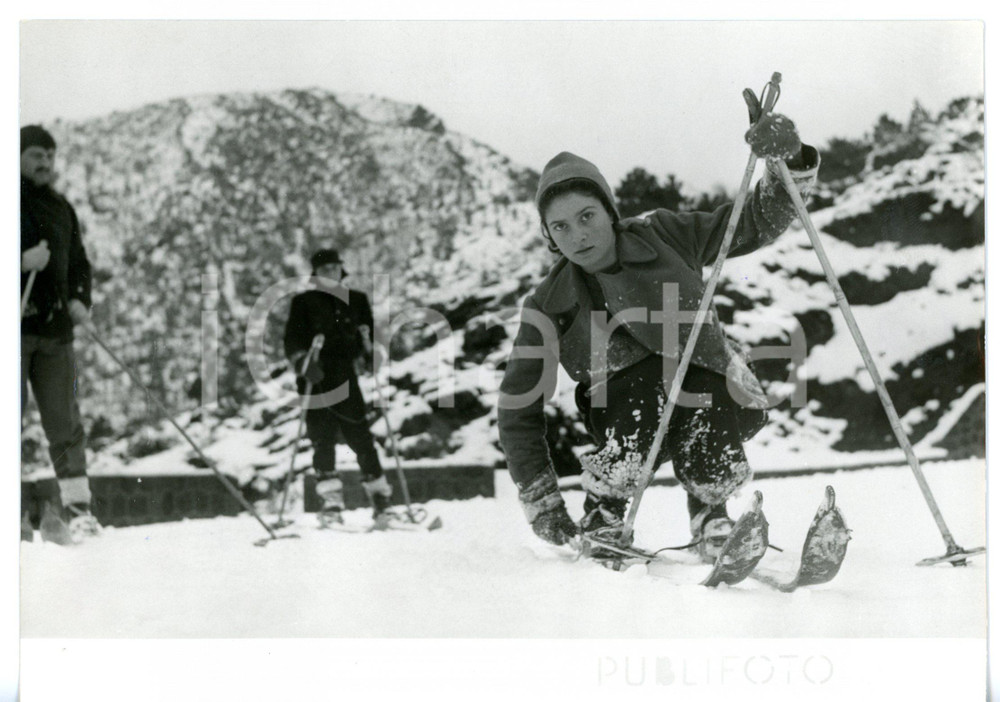 1953 NAPOLI Sciatori alle pendici del Vesuvio dopo eccezionale nevicata *Foto