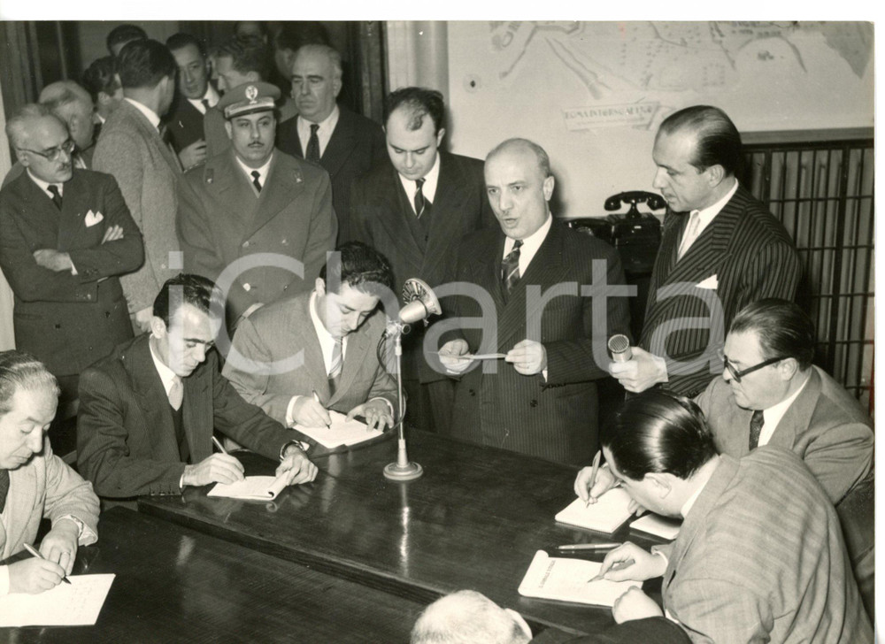 1954 ROMA - DC Amintore FANFANI durante conferenza stampa - Fotografia 18x13 cm