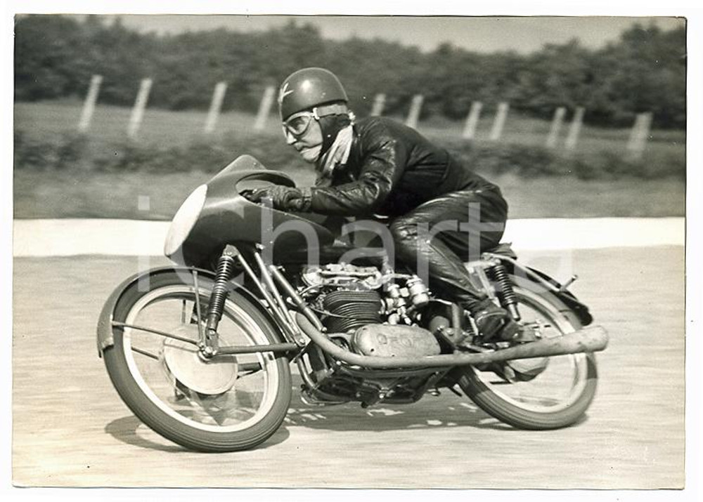 1955 ca AUTODROMO DI MONZA Carlo BANDIROLA durante giri di prova per MOTO GP