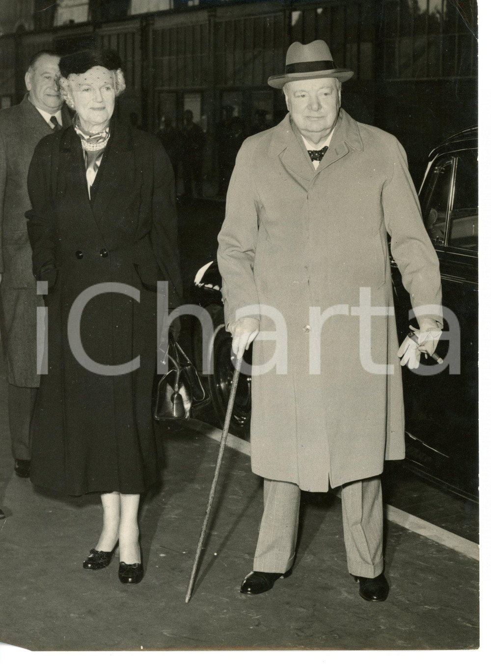 1953 LONDON Sir Winston CHURCHILL with his wife Clementine HOZIER - Photo 15x20