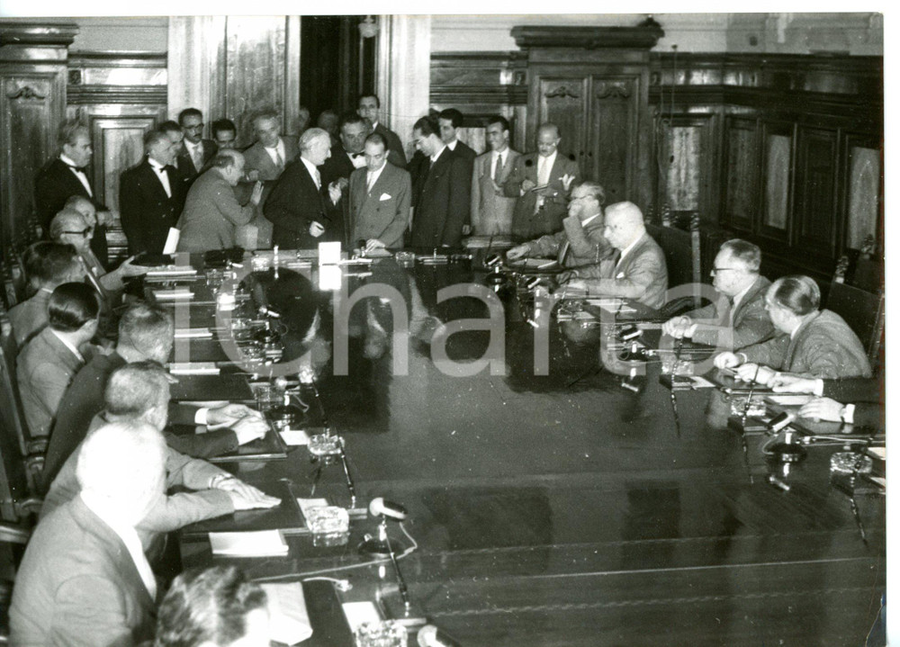 1955 ROMA Antonio SEGNI alla prima riunione del Consiglio dei Ministri *Foto