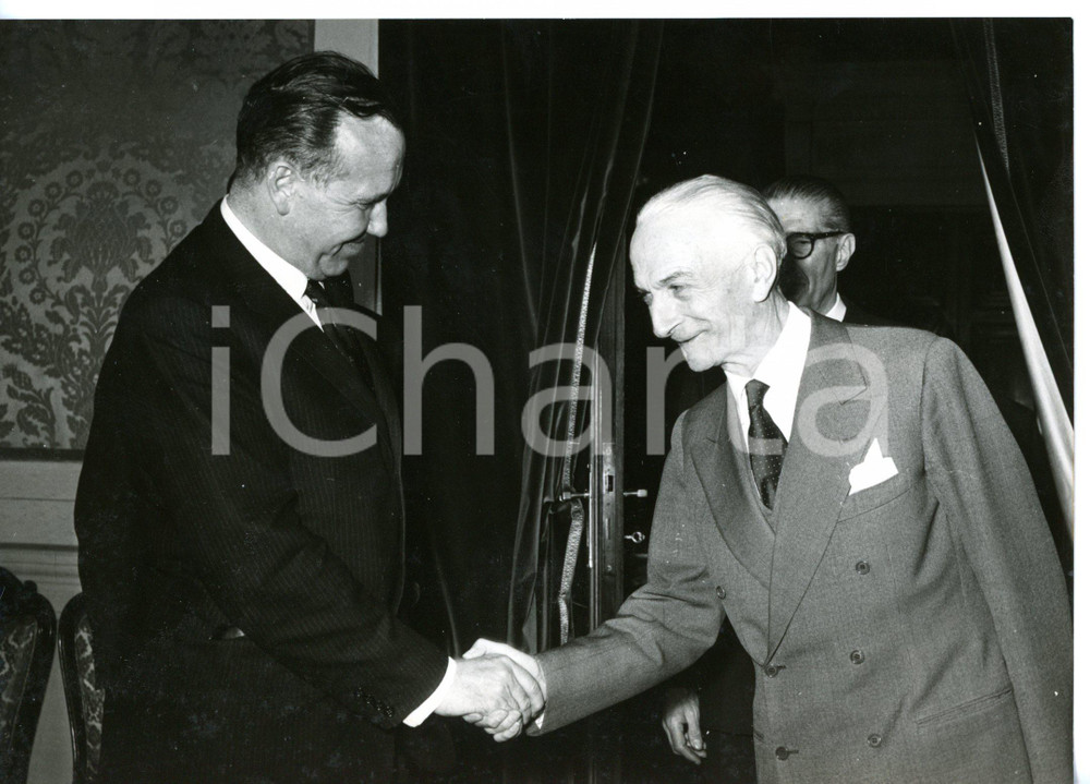 1957 ROMA Antonio SEGNI riceve August R. LINDT Commissario ONU *Foto 18x13 cm