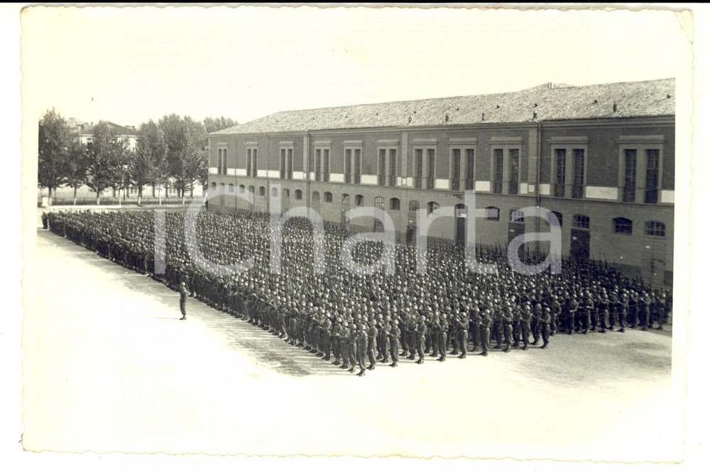 Fotografia d epoca originale 1947 MODENA Caserma Ottavo Campale  Battaglioni in armi  Foto 14x9 cm 1