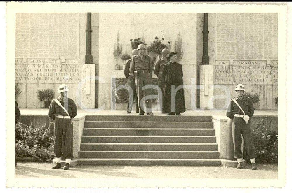 Fotografia d epoca originale 1947 MODENA Caserma Ottavo Campale  Ufficiali al giuramento Foto 14x9 1