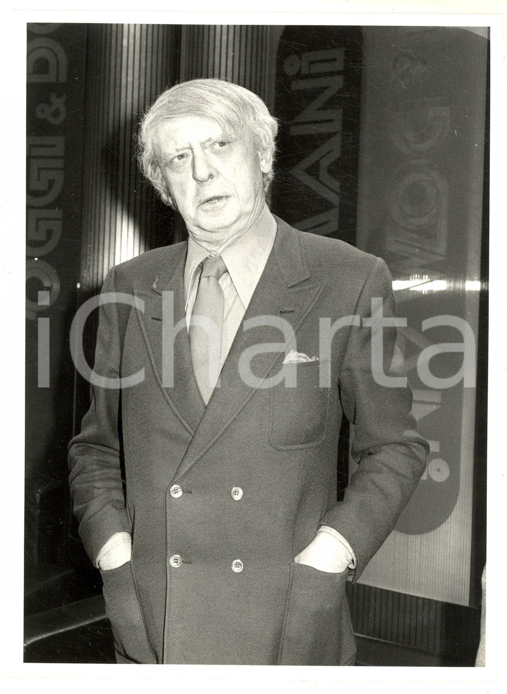 Fotografia d epoca originale 1985 Ristampa 1990 RAI UNO  OGGI & DOMANI Ritratto scrittore Anthony BURGESS 1