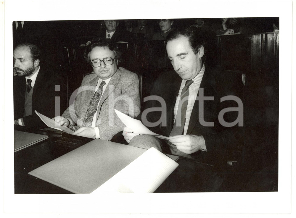 Fotografia d epoca originale 1990 ca MILANO Attilio SCHEMMARI con il sindaco Paolo PILLITTERI  Foto 24x18 cm 1