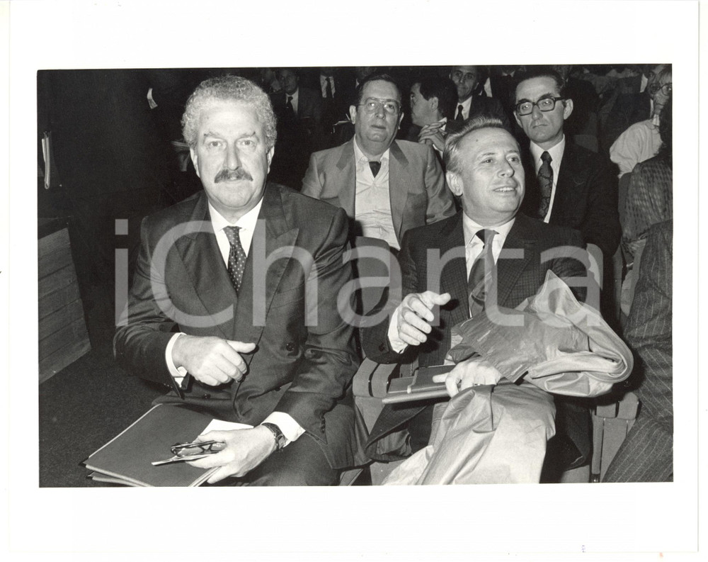 Fotografia d epoca originale 1990 ca MILANO MONTEDISON Giorgio PORTA durante conferenza  Foto 25x20 1