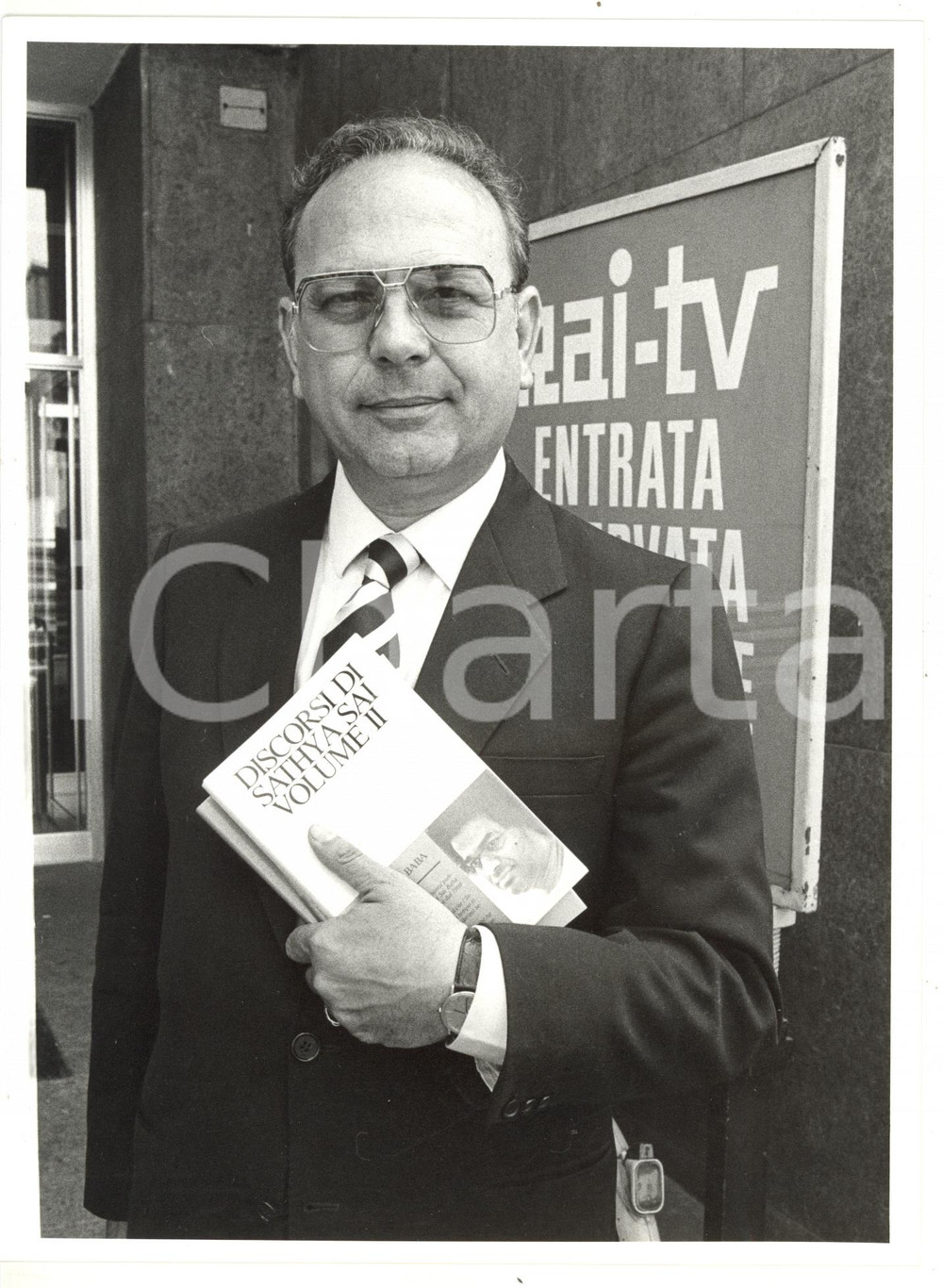 1985 ca ROMA - RAI Antonio CRAXI mostra libro di Sathya SAI BABA *Foto 18x24