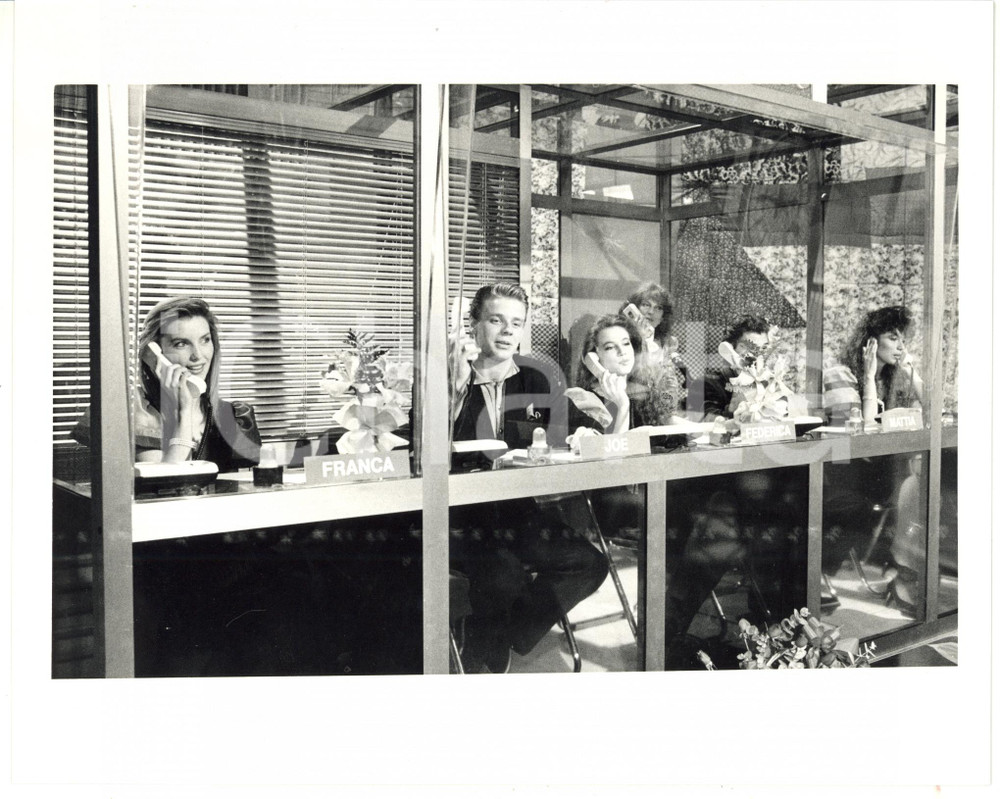 1987 RAI DUE - PORTOBELLO Il "Centralone" - Federica PANICUCCI al telefono 