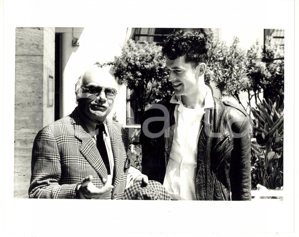 1987 CANNES Festival del Cinema - Rupert EVERETT con il regista Francesco ROSI