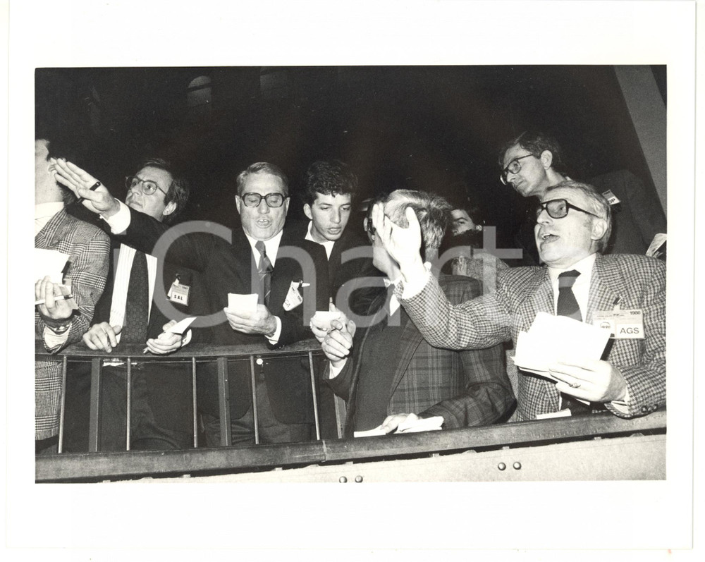 1987 MILANO Borsa Italiana - Broker seguono l'andamento dei titoli *Photo 25x20