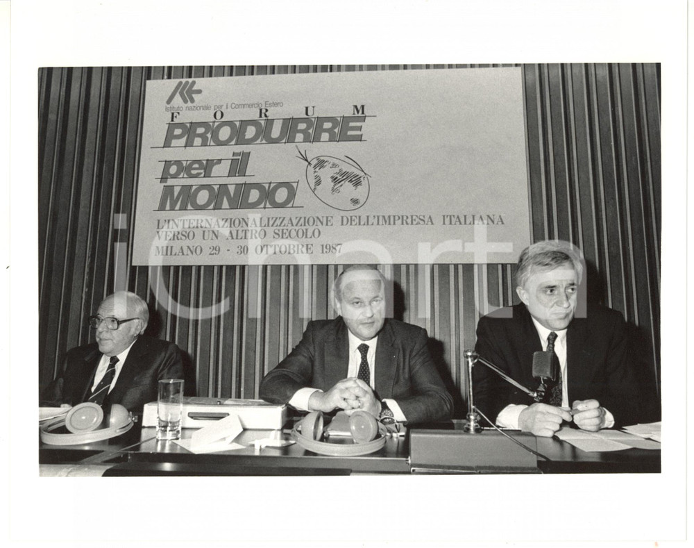 1987 MILANO - ICE Marcello INGHILESI con Renato RUGGIERO durante conferenza