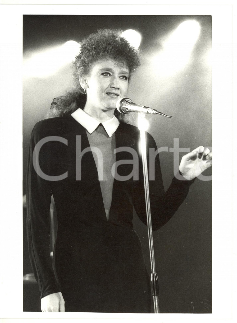 1985 ca FESTIVAL DI SANREMO Fiorella MANNOIA sul palco *Foto VINTAGE 18x24 cm