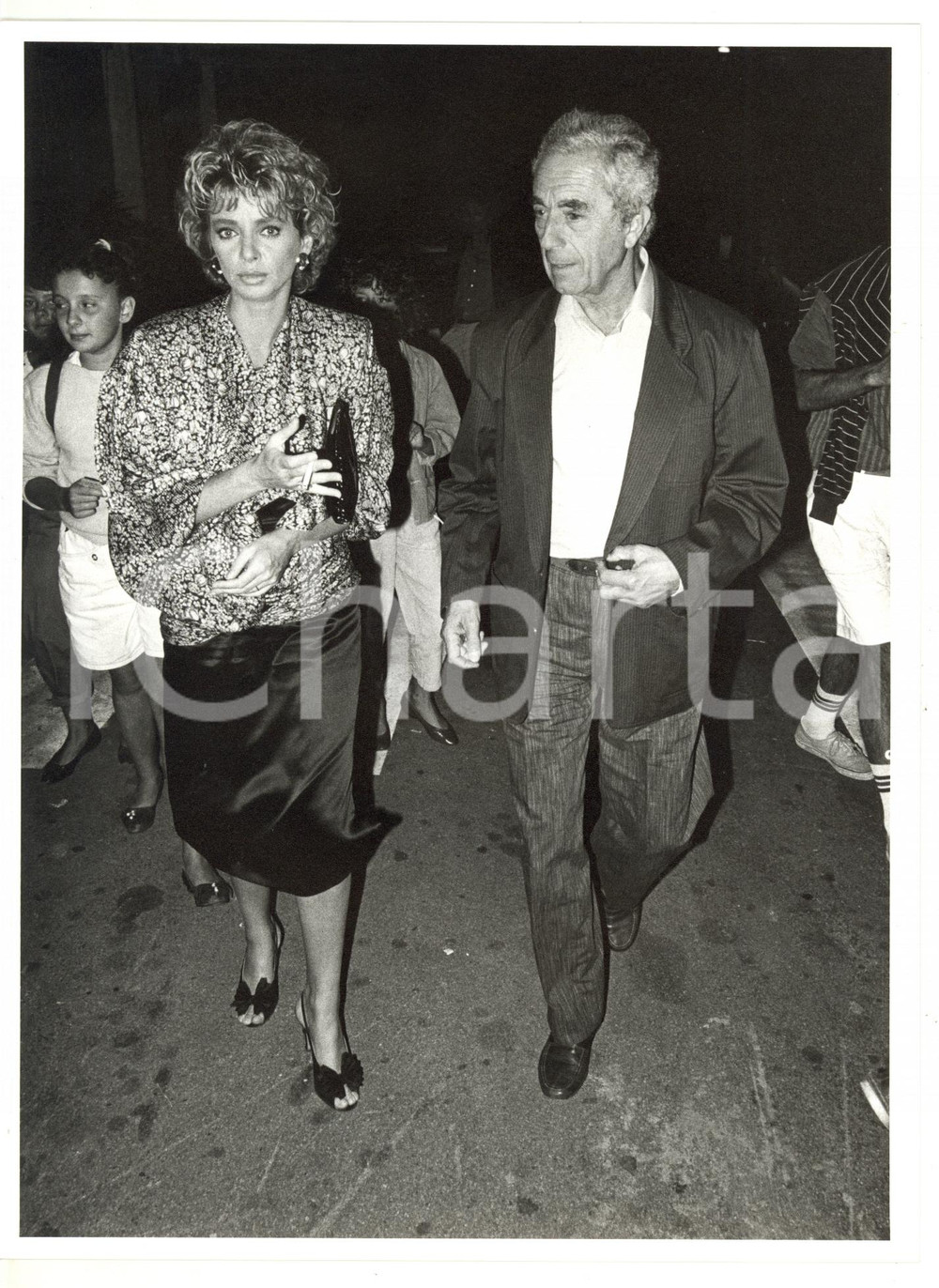 1985 VENEZIA Enrica BONACCORTI con Michelangelo ANTONIONI *Foto 18x24 cm
