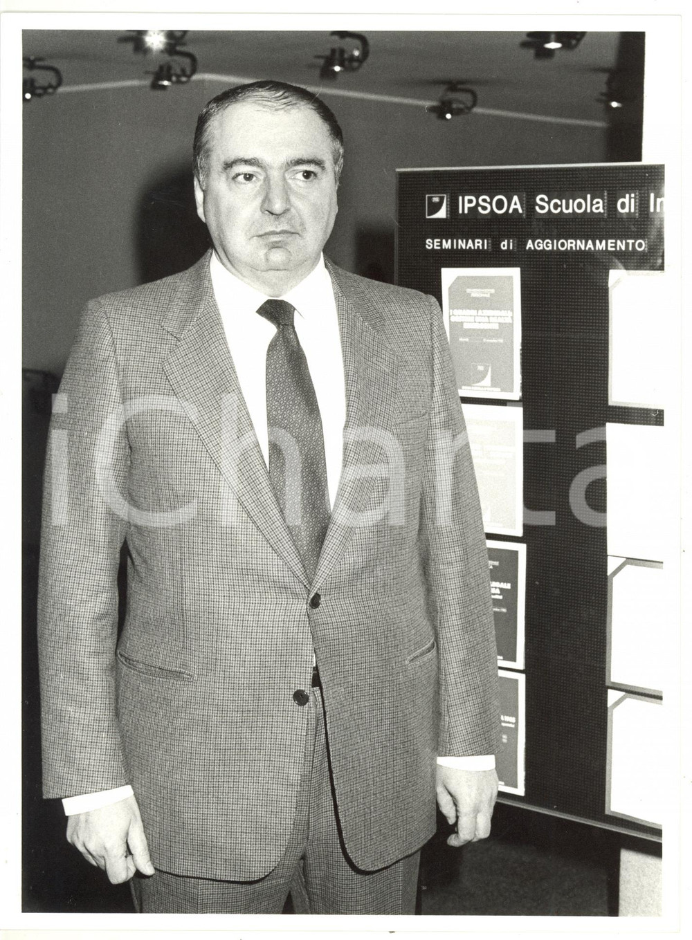 1985 MILANO Casa editrice IPSOA - Ritratto del direttore Pietro ANGELI (7) *Foto