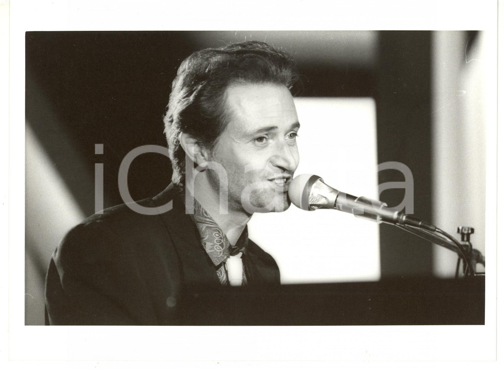 1985 ca MUSIC Ritratto del cantante Amedeo MINGHI *Foto 24x18 cm