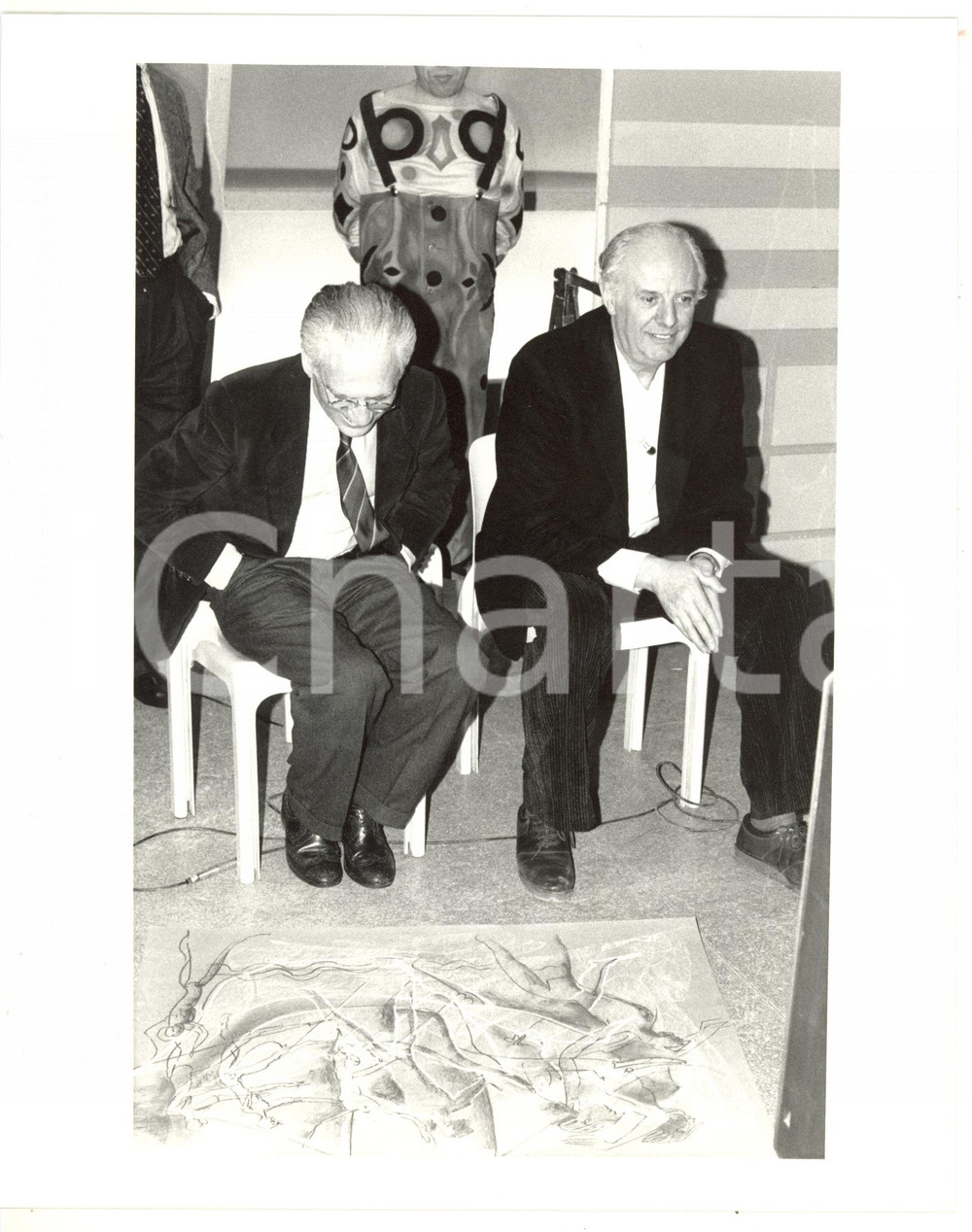 1990 ca RAI Intervista ad Angelo GUGLIELMI e Dario FO *Foto VINTAGE 20x25 cm