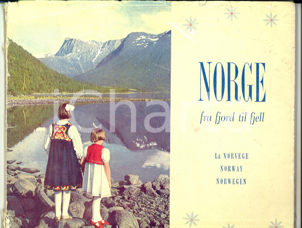 1951 NORGE fra fjord til fiell - Catalogo ILLUSTRATO ed. Grondahl & Son RARO  Rara pubblicazione d'epoca, riccamente illustrata in bianco e nero, di natura turistica.CONDIZIONI: VERY POOR (buone condizioni interne, ma tracce d'uso evidenti in copertina, con taglio lungo il dorso)PAGINE: 48       originale e autentica 1