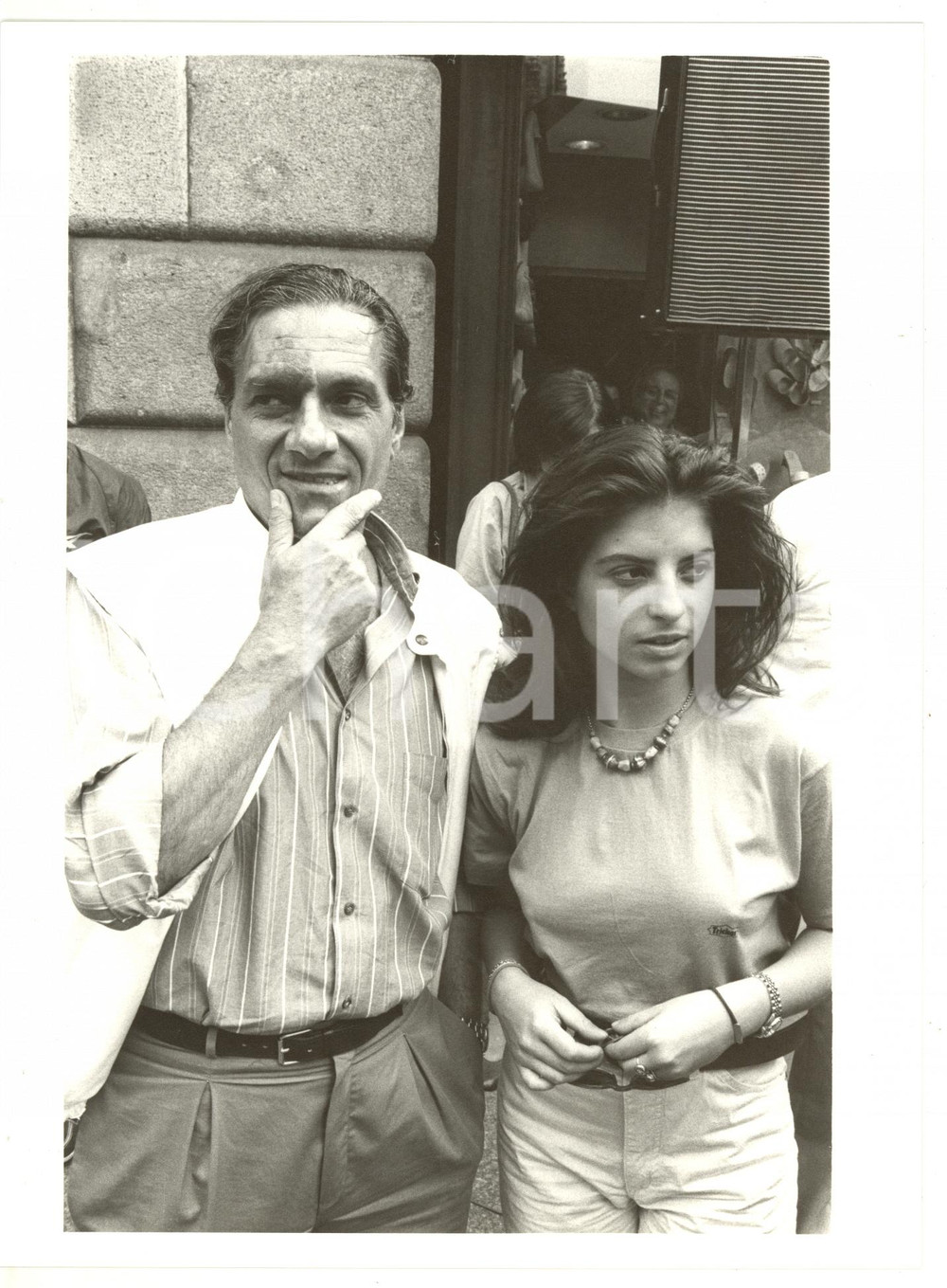 1990 ca MILANO Carlo CASTELLANETA con la figlia - Foto VINTAGE 18x24