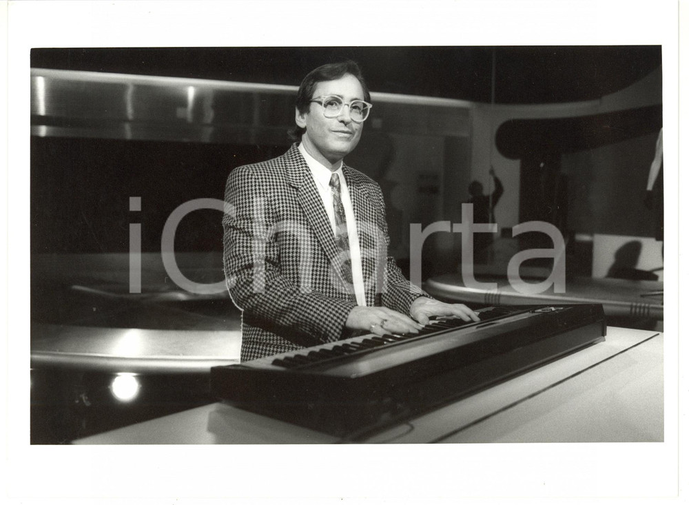 1985 ca COSTUME Ritratto di Stephen SCHLAKS alla tastiera *Foto VINTAGE 24x18