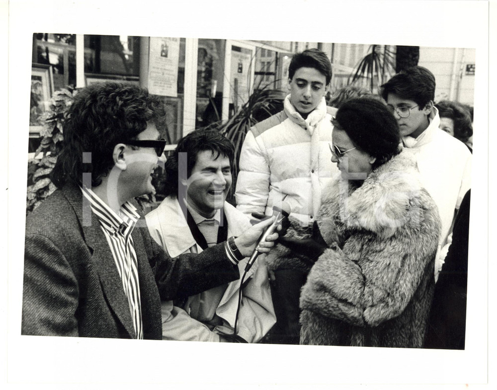 1985 ca MUSICA Fausto LEALI e RED RONNIE durante intervista *Foto VINTAGE 25x20