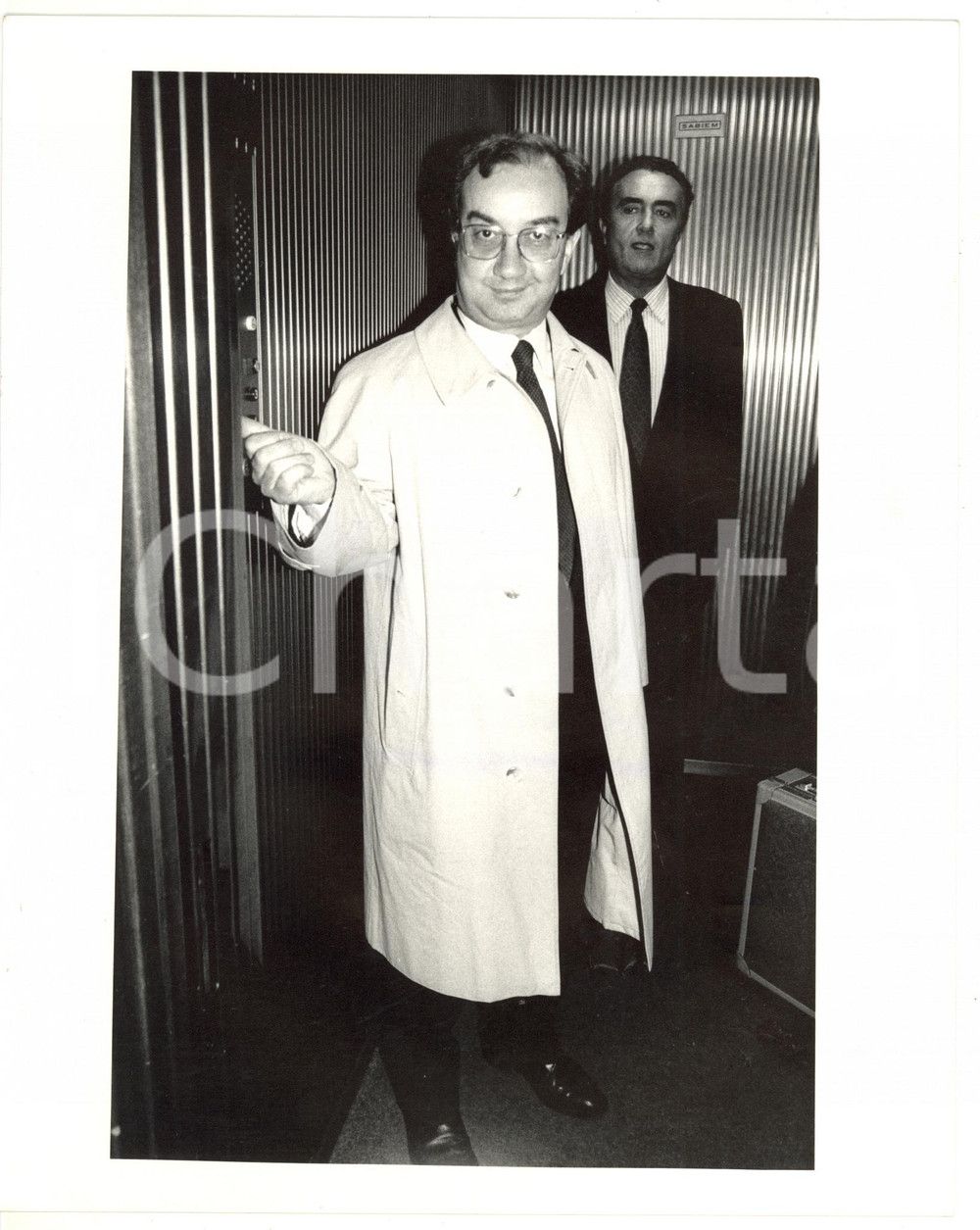 1985 ca MILANO - PSI Ritratto di Carlo TOGNOLI in ascensore *Foto 20x25 cm