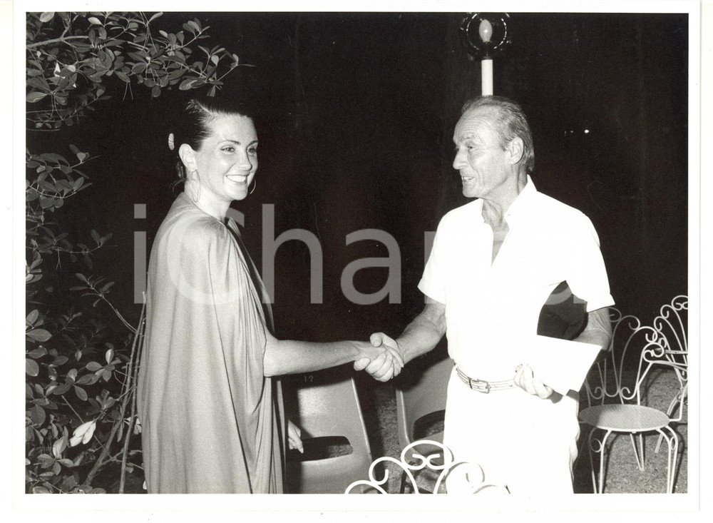 1985 ca COSTUME Marina RIPA DI MEANA si congeda al bar *Foto VINTAGE 24x18 cm