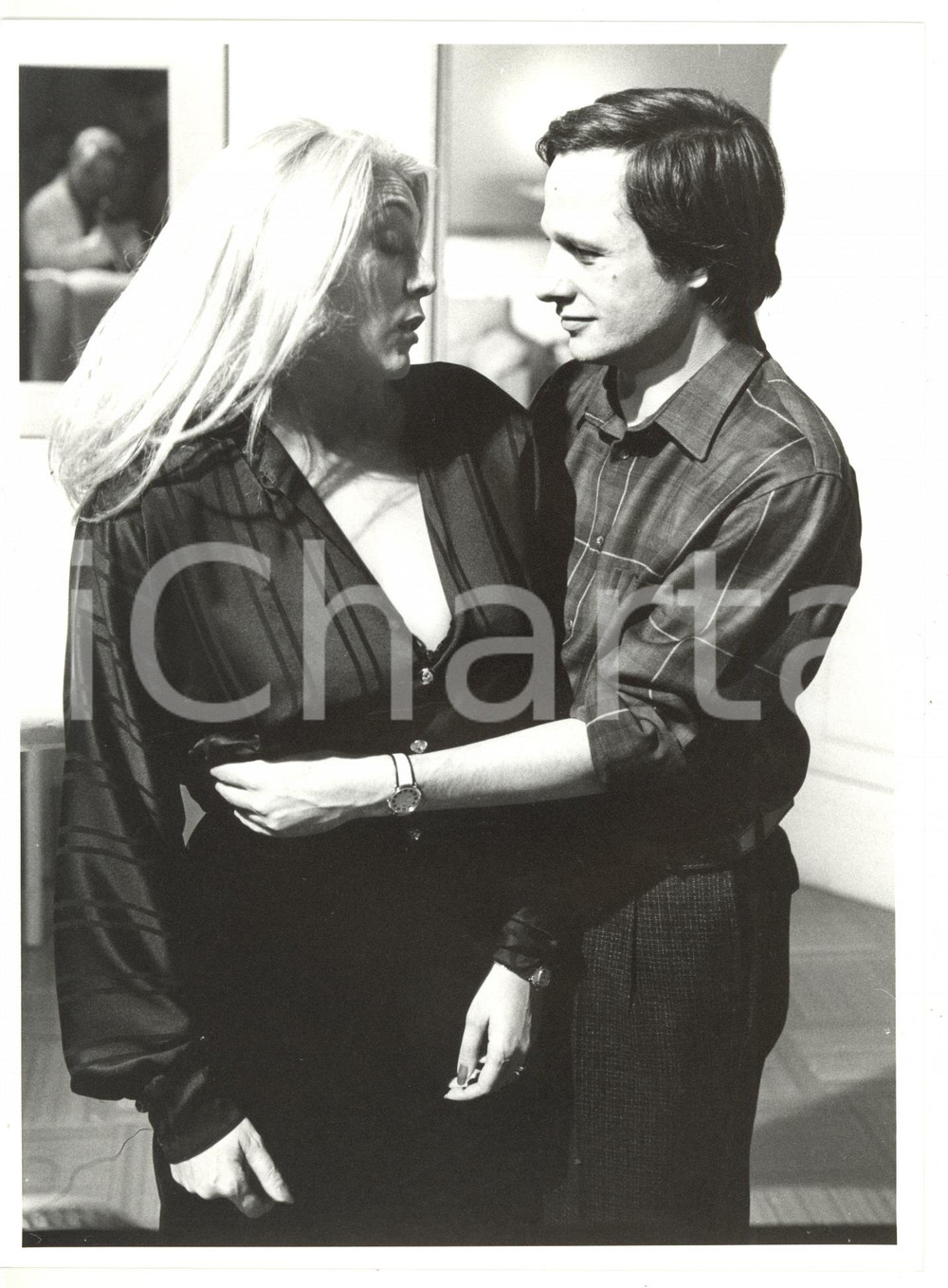 1986 RAI CINEMA "Atelier" - Lino CAPOLICCHIO con Mara VENIER sul set *Foto