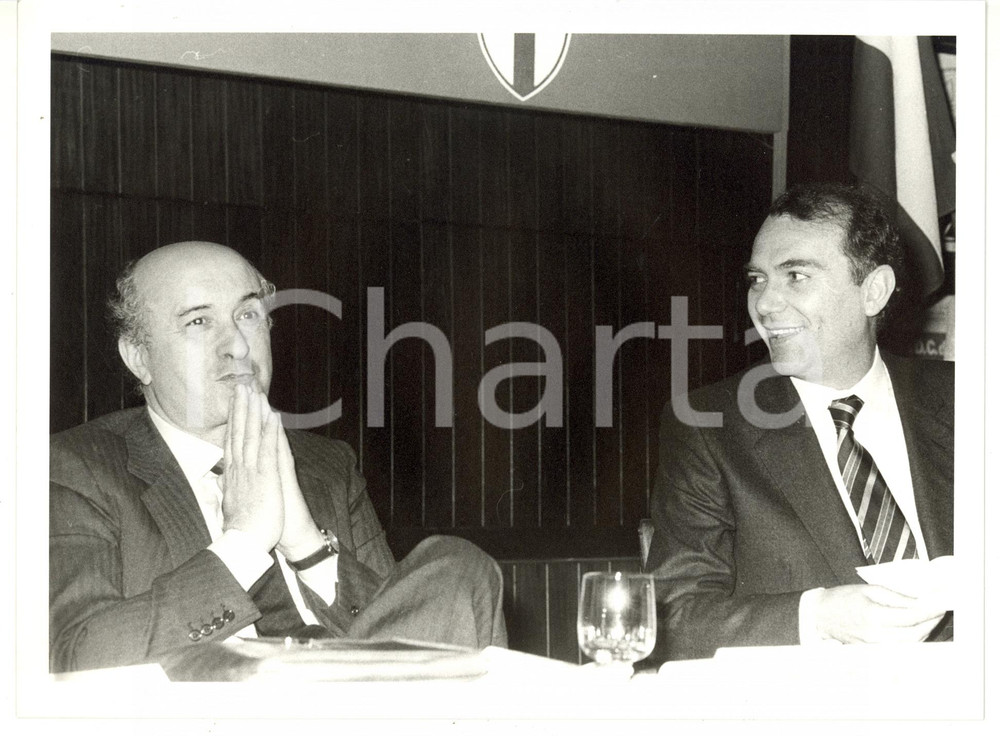 1985 ca MILANO Ciriaco DE MITA con Ernesto PELLEGRINI durante convegno DC *Foto