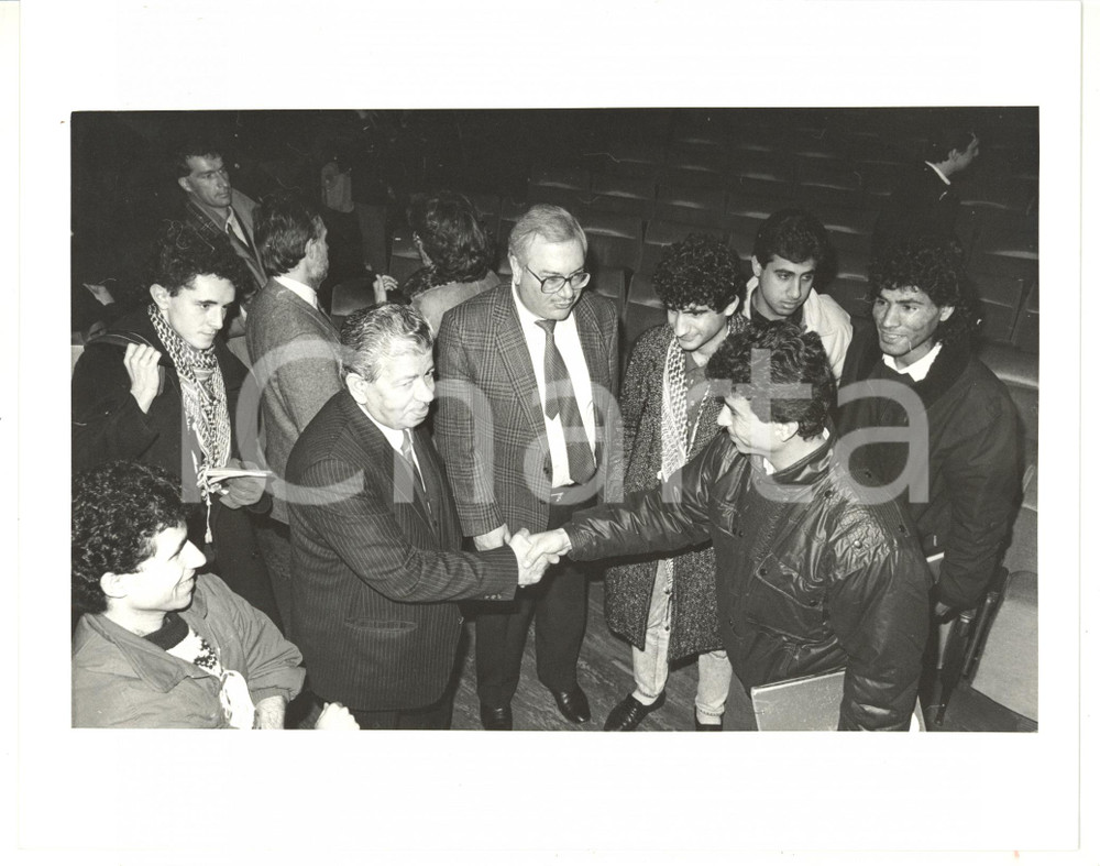 1988 MILANO Hanna SINIORA con Fayez Abu RAHMEH in platea *Foto 25x20 cm