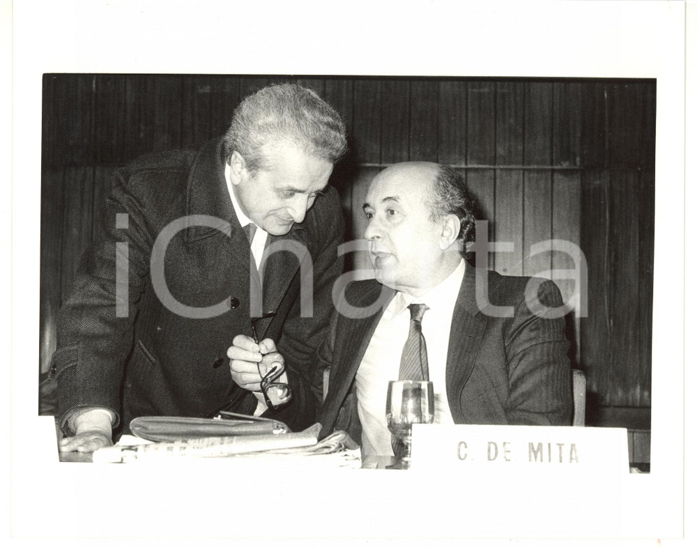 1985 MILANO Ciriaco DE MITA e Vittorino COLOMBO durante convegno DC - Foto 24x18