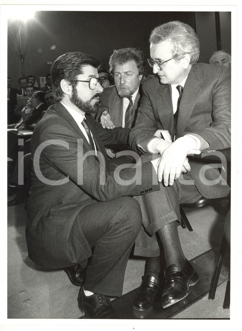 1985 ca MILANO Convegno DC - On. Vittorino COLOMBO seduto in platea *Foto 18x24