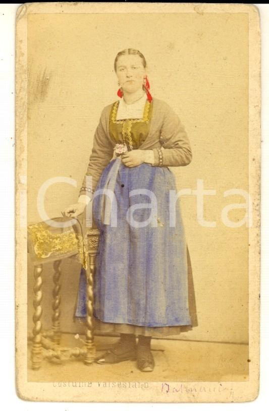 1865 ca VARALLO Donna in costume valsesiano - Foto Lorenzo FORTINI RARA CDV