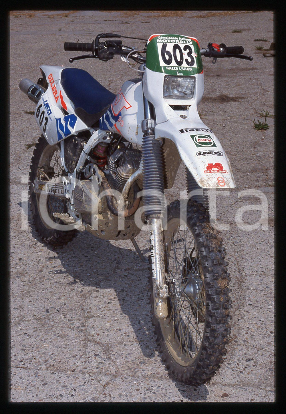 Fotografia d epoca originale GILERA J 125 TRIAL  MOTORI 1995 ca 35 mm vintage slide 1