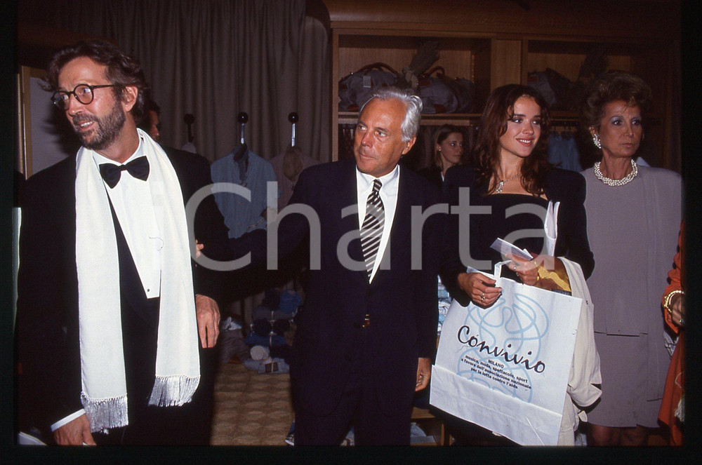 Fotografia d epoca originale Giorgio ARMANI ed Eric CLAPTON  MODA NEW YORK 1993  35 mm vintage slide 2 1