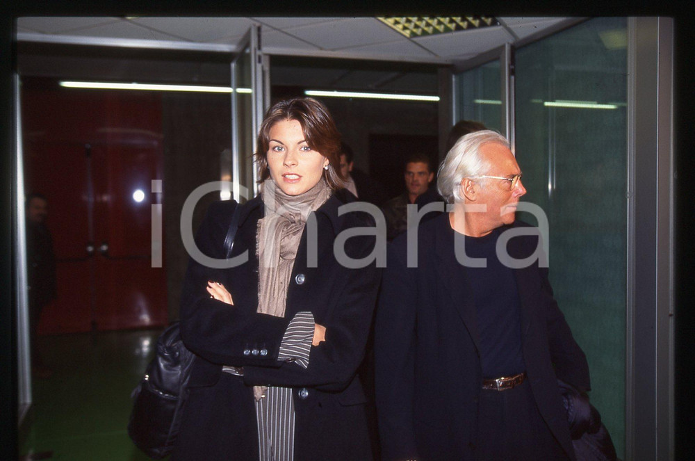 Giorgio ARMANI e Martina COLOMBARI MODA 1995 ca * 35 mm vintage slide 2