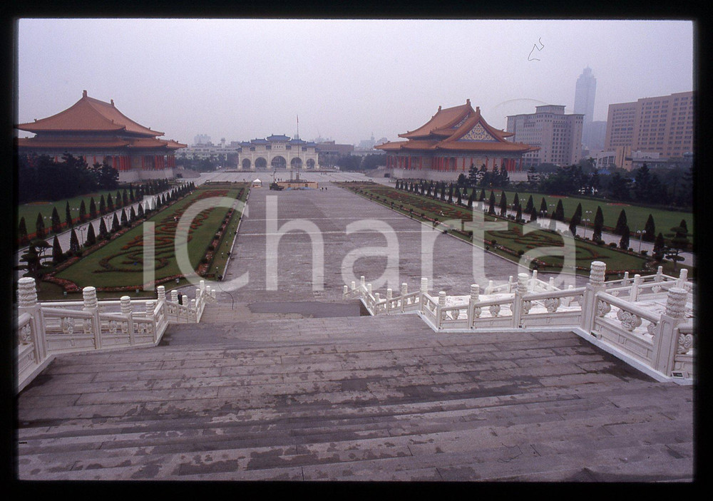 LIBERTY SQUARE CHIANG KAI-SHEK MEMORIAL HALL - TAIPEI 1989 35 mm vintage slide