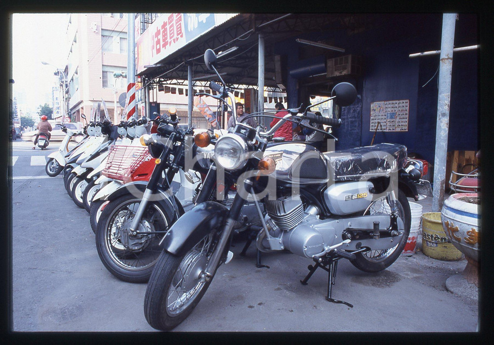 Motorcycles and scooters - TAIPEI 1989 35 mm vintage slide 2