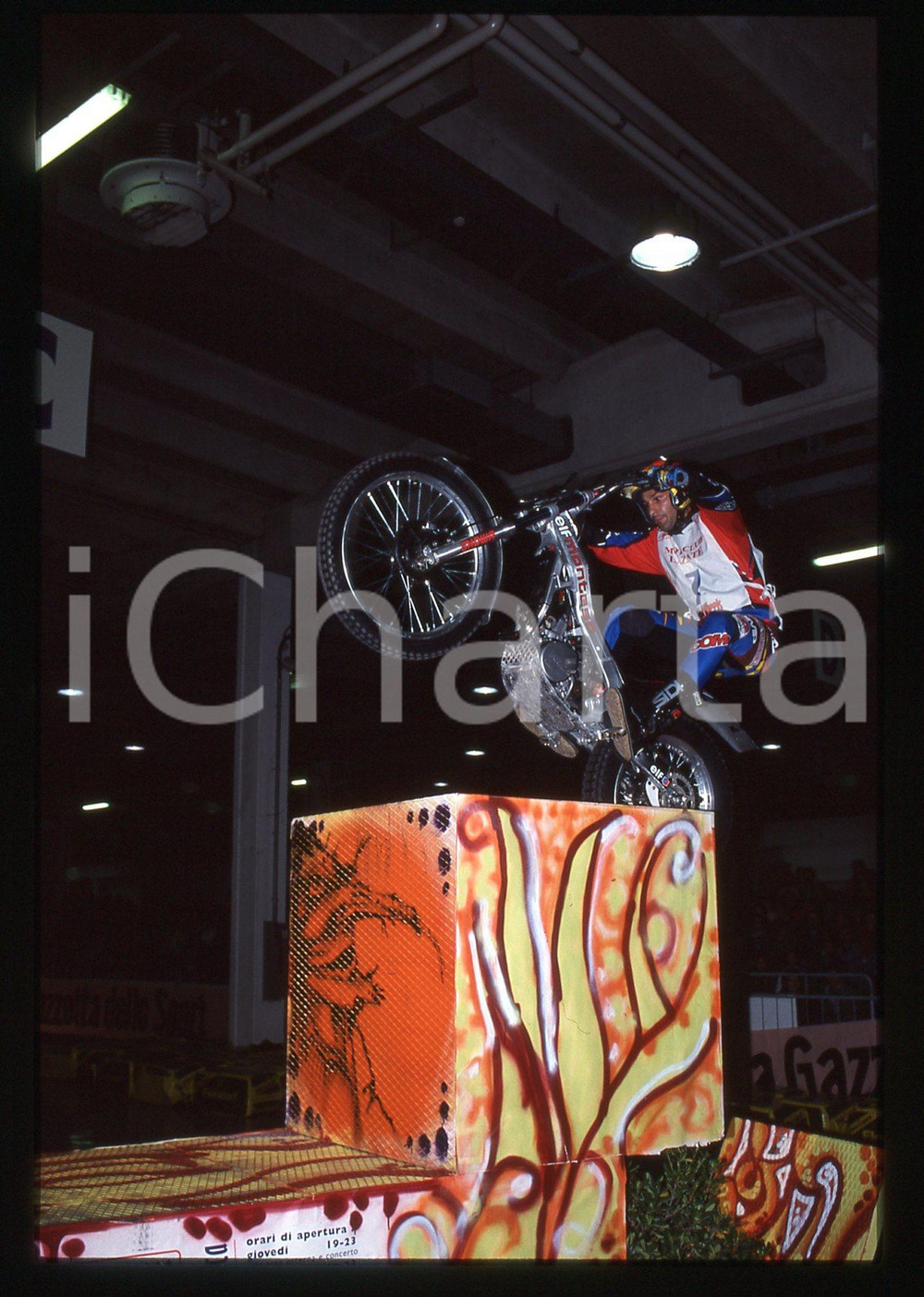 MOTOCLUB LAZZATE - Campionato TRIAL INDOOR - MILANO 2000 35 mm vintage slide