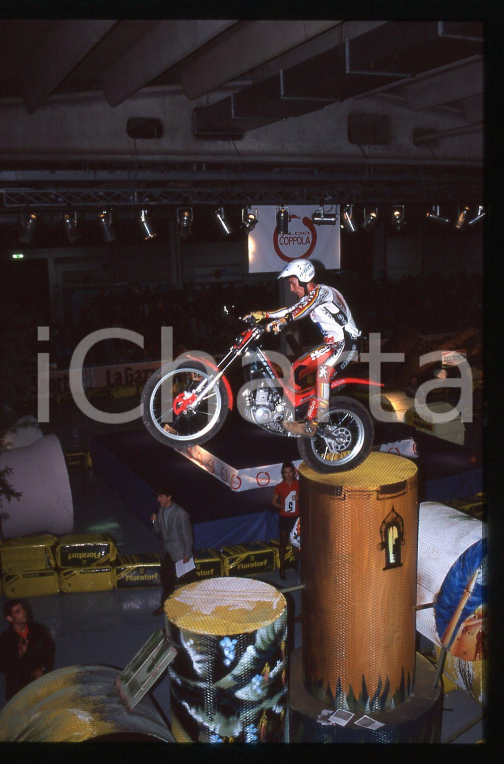 MOTOCLUB LAZZATE - Campionato TRIAL INDOOR - MILANO 2000 35 mm vintage slide 14