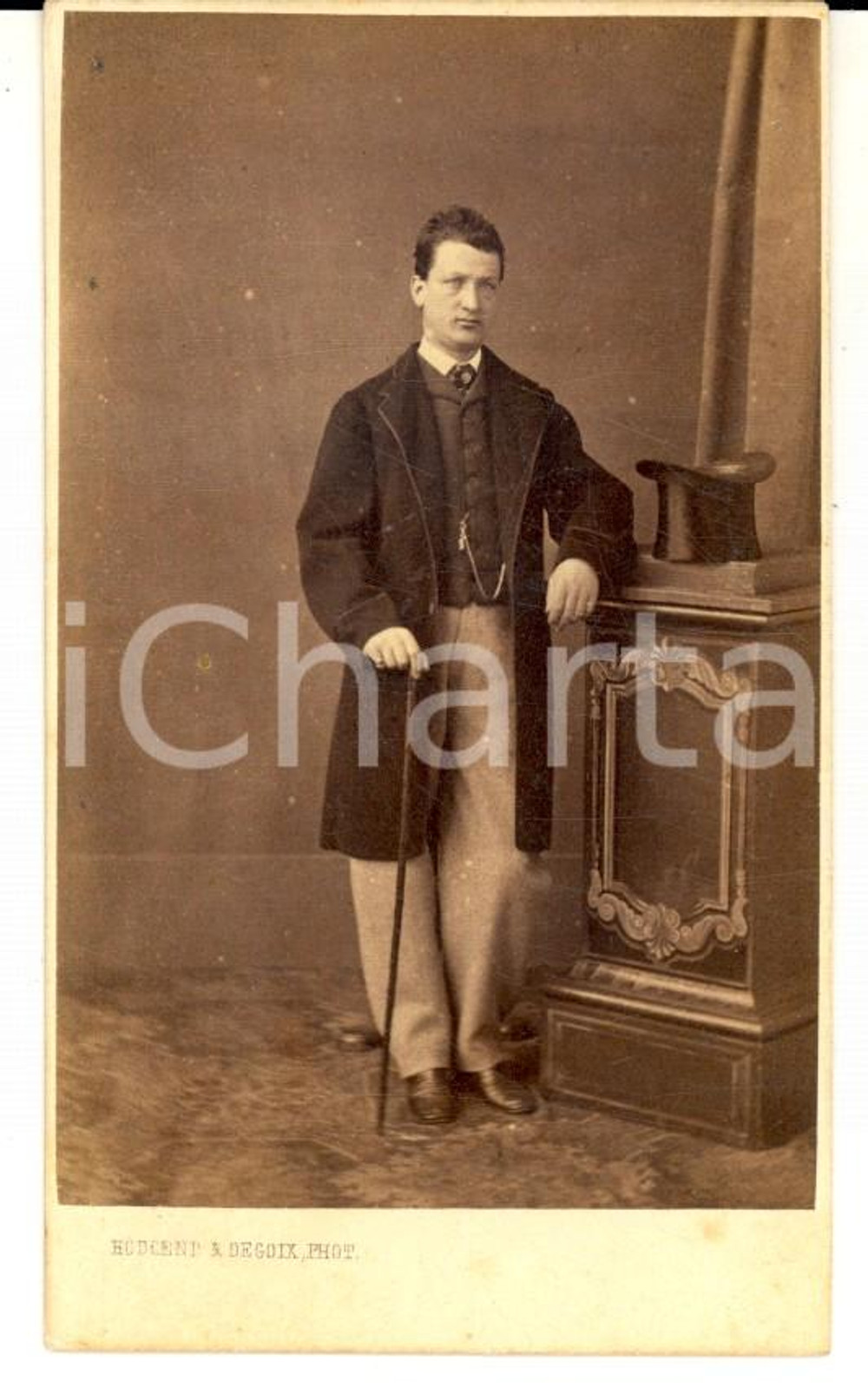 Fotografia d epoca originale 1870 ca GENOVA Gentiluomo in abito da passeggio Foto HODCEND & DEGOIX CDV 1