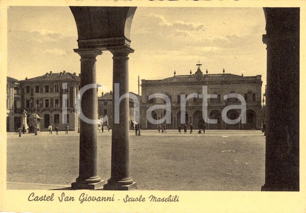 Cartolina originale da collezione 1944 CASTEL SAN GIOVANNI (PC) Veduta delle Scuole Maschili *Cartolina ANIMATA VG 1
