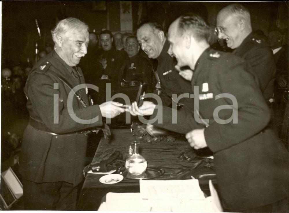 Fotografia d epoca originale 1936 MILANO Luigi LOJACONO consegna onoreficenze per lavoro al DAL VERME Foto 1