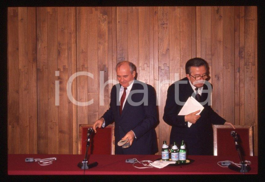 Fotografia d epoca originale 35mm vintage slide 1989 MILANO Michail GORBACHEV Giulio ANDREOTTI 3 1