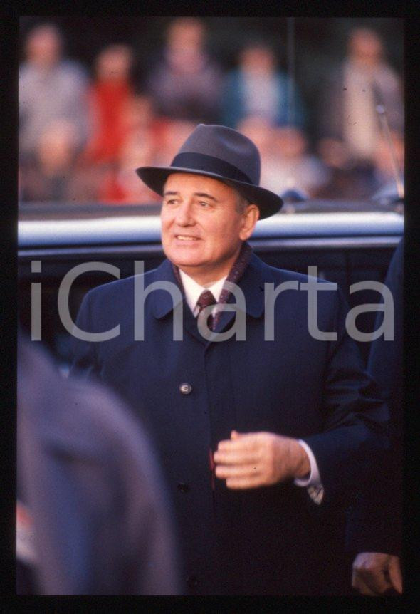 Fotografia d epoca originale 35mm vintage slide 1989 MILANO Michail GORBACHEV  Arrivo in auto 9 1