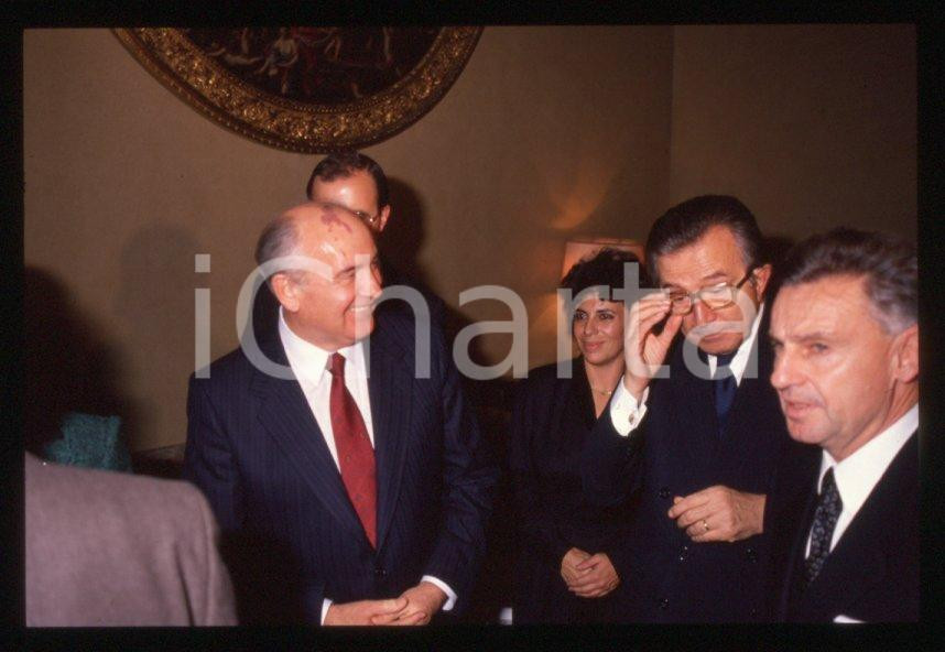 Fotografia d epoca originale 35mm vintage slide 1989 MILANO Michail GORBACHEV Giulio ANDREOTTI 6 1