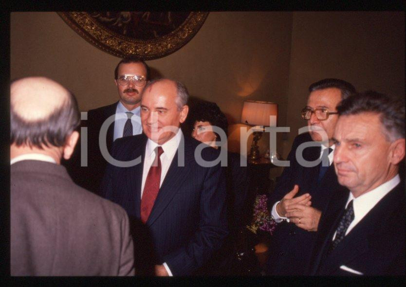 Fotografia d epoca originale 35mm vintage slide 1989 MILANO Michail GORBACHEV Giulio ANDREOTTI 9 1