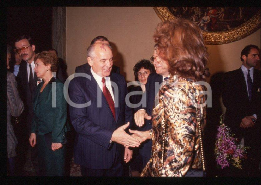 Fotografia d epoca originale 35mm vintage slide 1989 MILANO Sophia LOREN Michail GORBACHEV Raissa 4 1